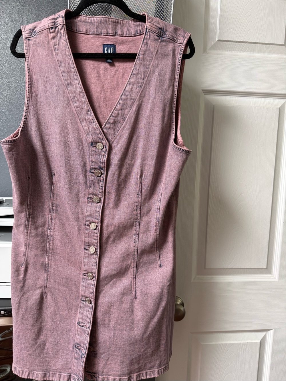 GAP Dusty Rose Sleeveless Button-Front Denim Dress never worn